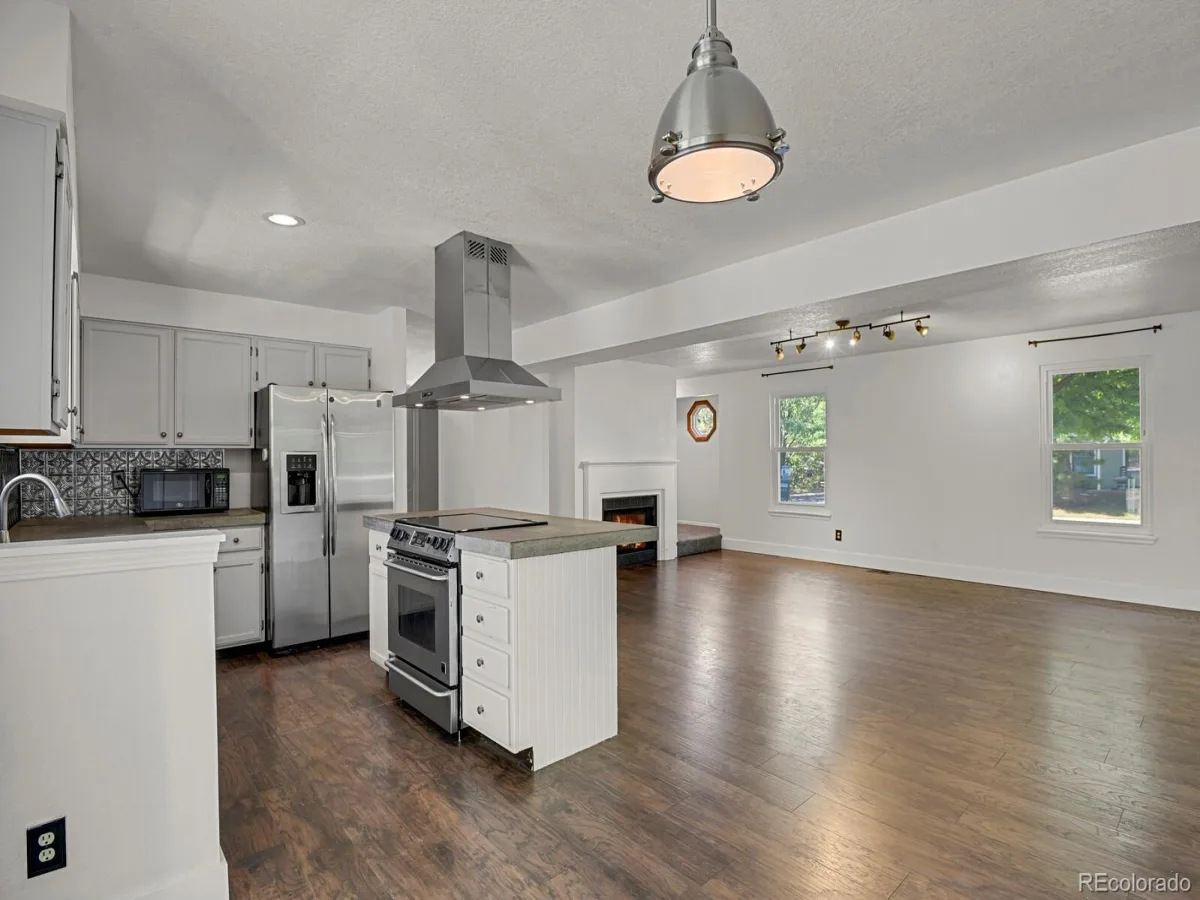 4132 S Richfield Way Aurora CO 80013 MLS #REC2644292 06292026154810 1200 24