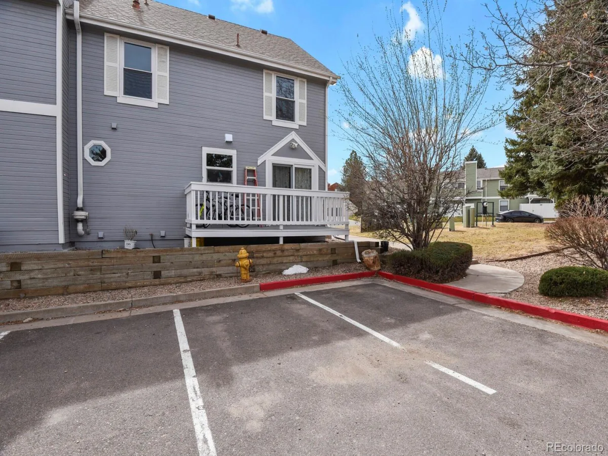 4132 S Richfield Way Aurora CO 80013 MLS #REC2644292 06292026154810 1200 25