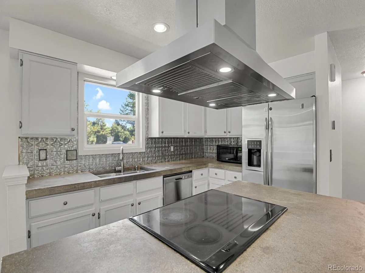 4132 S Richfield Way Aurora CO 80013 MLS #REC2644292 06292026154810 1200 7