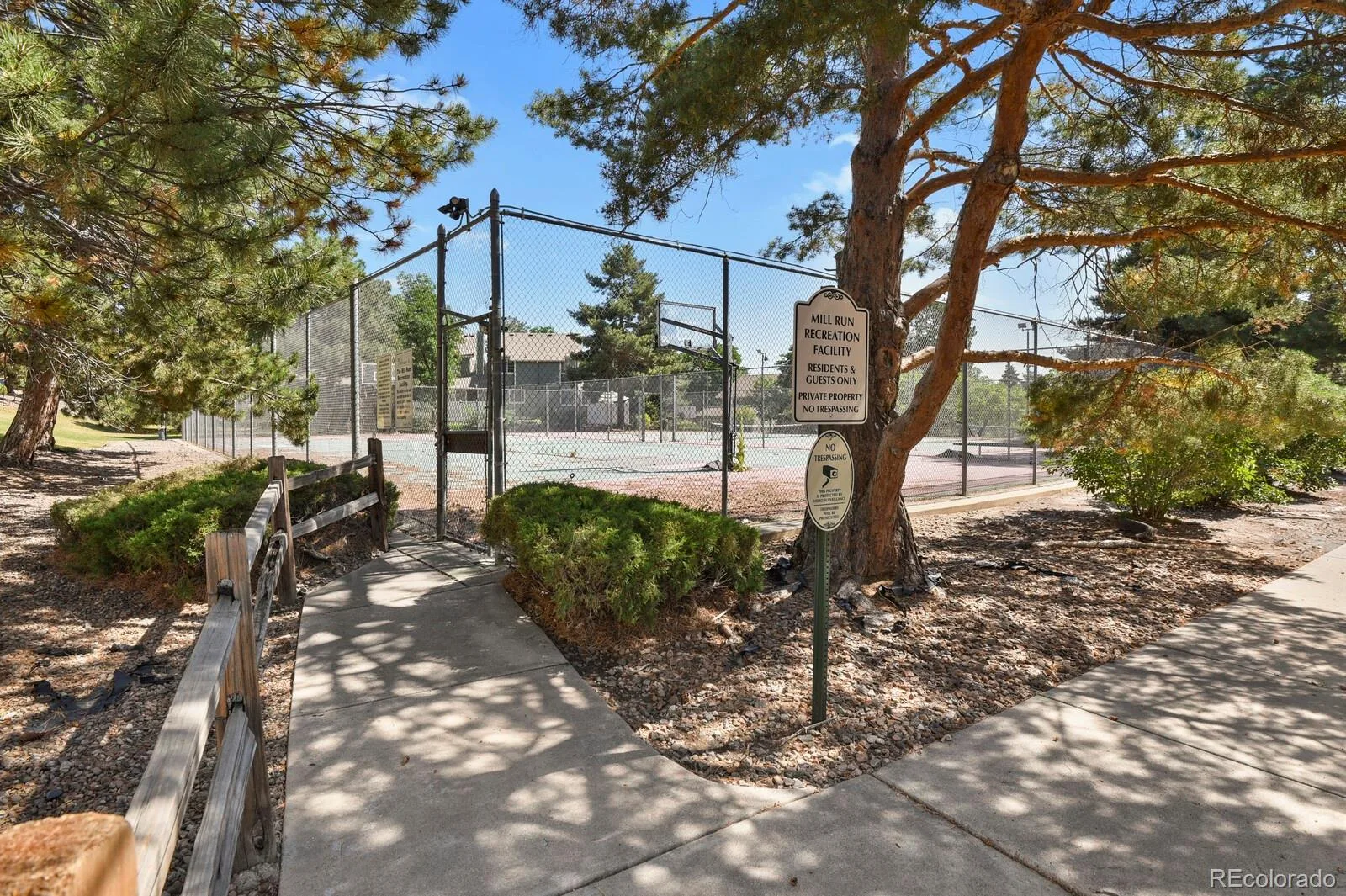 4132 S Richfield Way Aurora CO 80013 MLS #REC2644292 06292026154810 1600 22