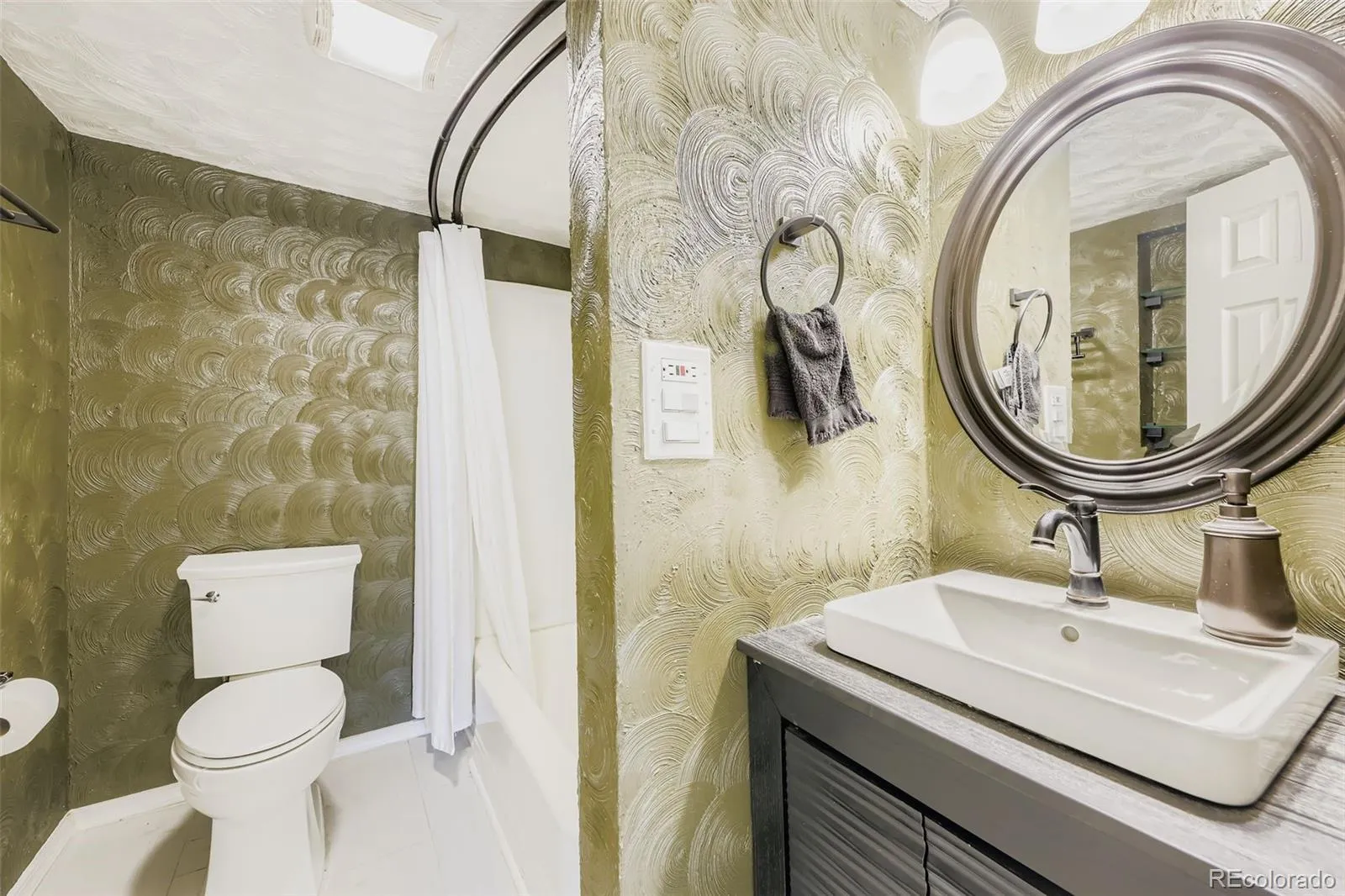 04202026234235 1600 12