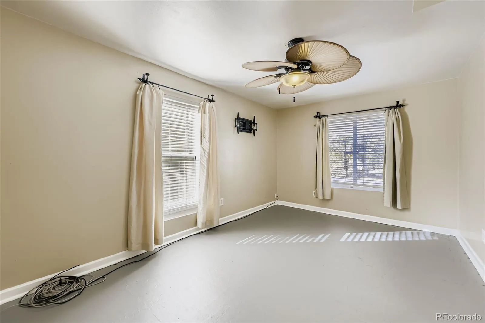 04202026234235 1600 13