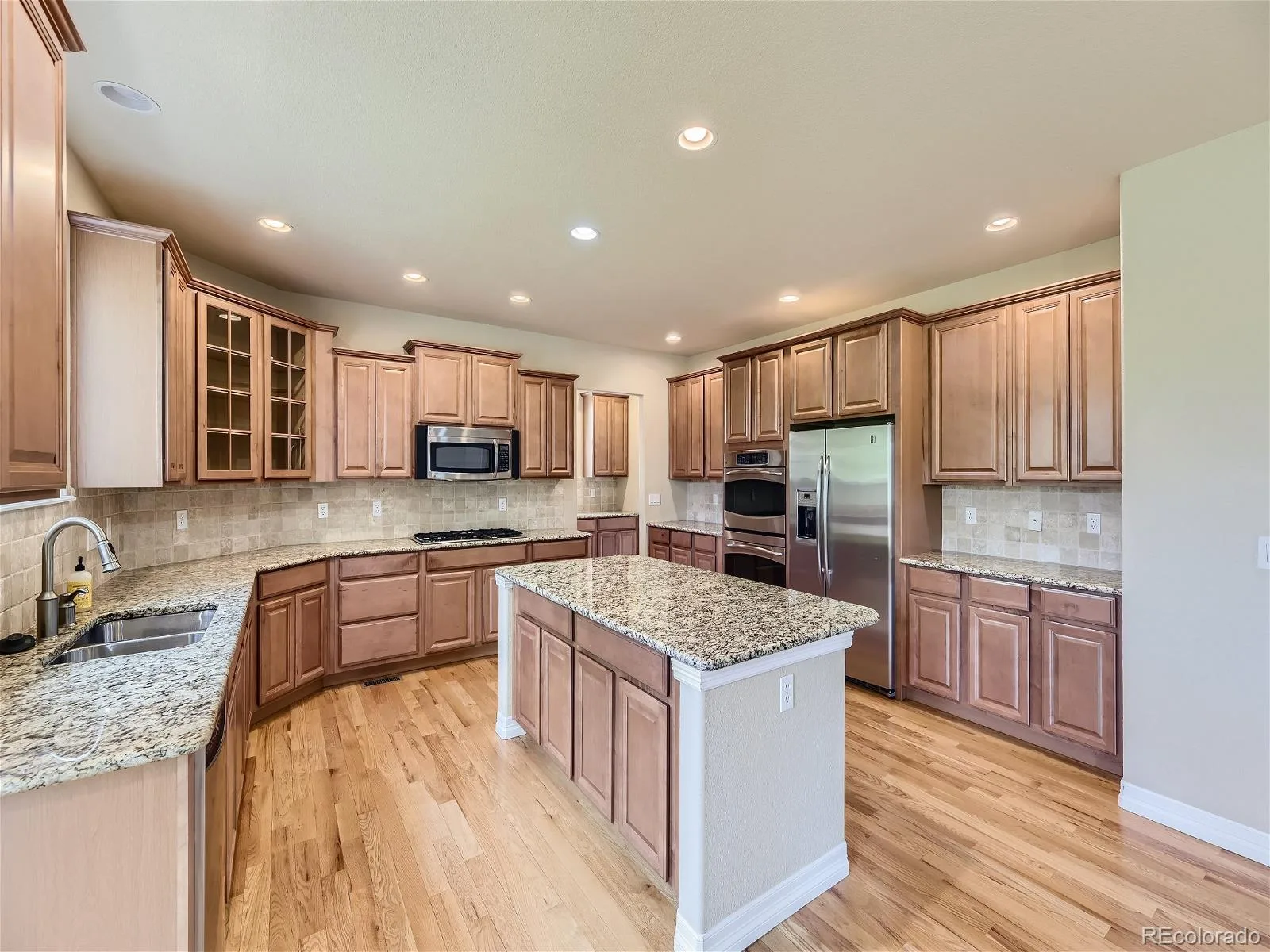 6419 S Old Hammer Way Aurora CO 80016 MLS #REC2649182 06102026064700 1600 16