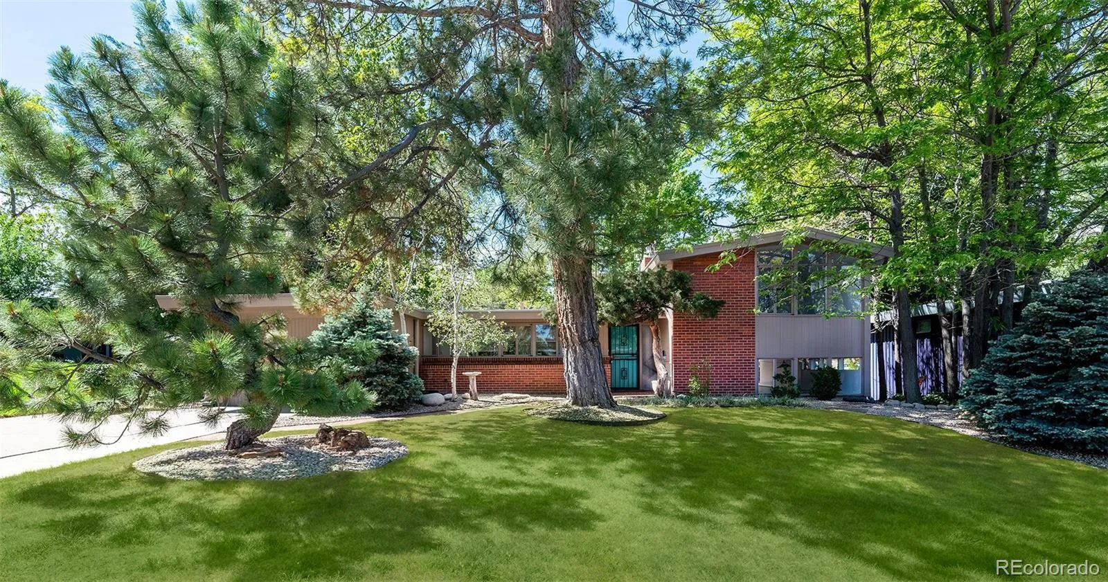 2935 S Lafayette Drive Englewood CO 80113 MLS #REC2649389 05282026132453 1600 1
