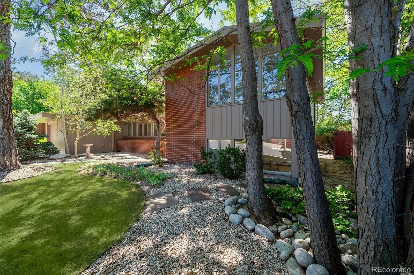 2935 S Lafayette Drive Englewood CO 80113 MLS #REC2649389 05282026132453 1600 3