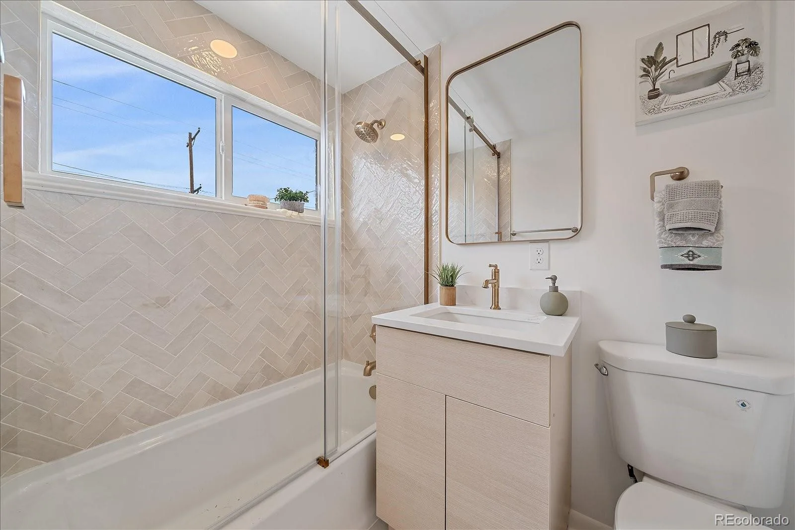 2651 Albion Street Denver CO 80207 | MLS #REC2653355 08262026161728 1600 14