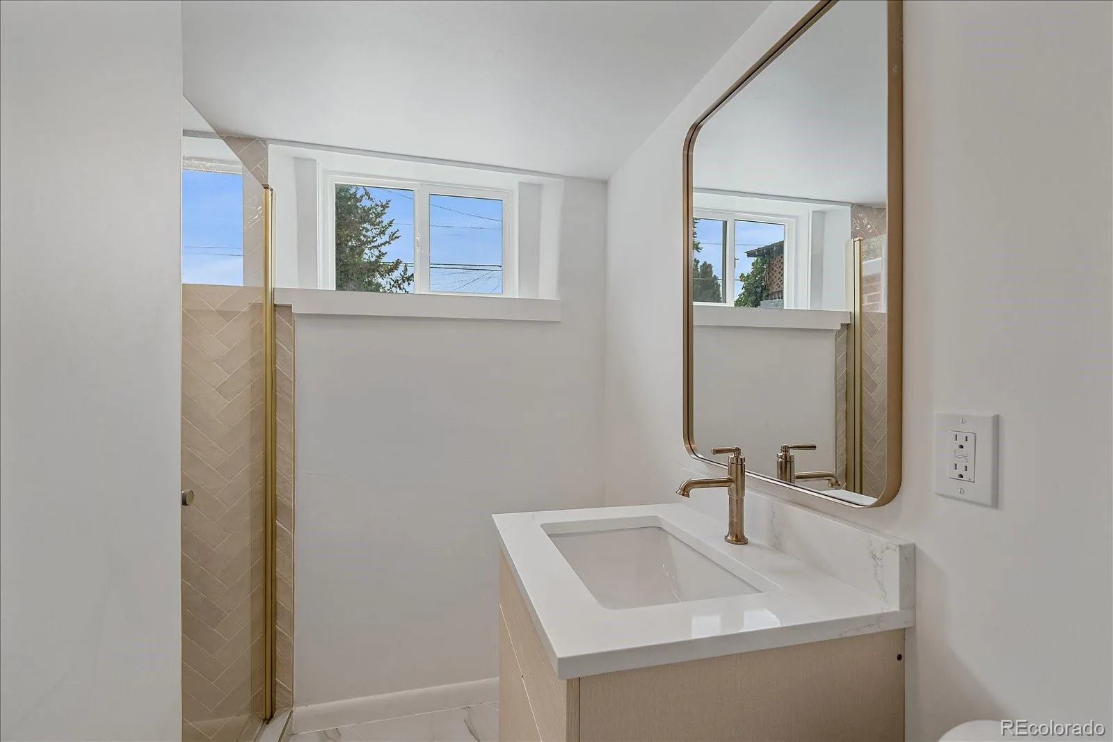 2651 Albion Street Denver CO 80207 | MLS #REC2653355 08262026161728 1600 21