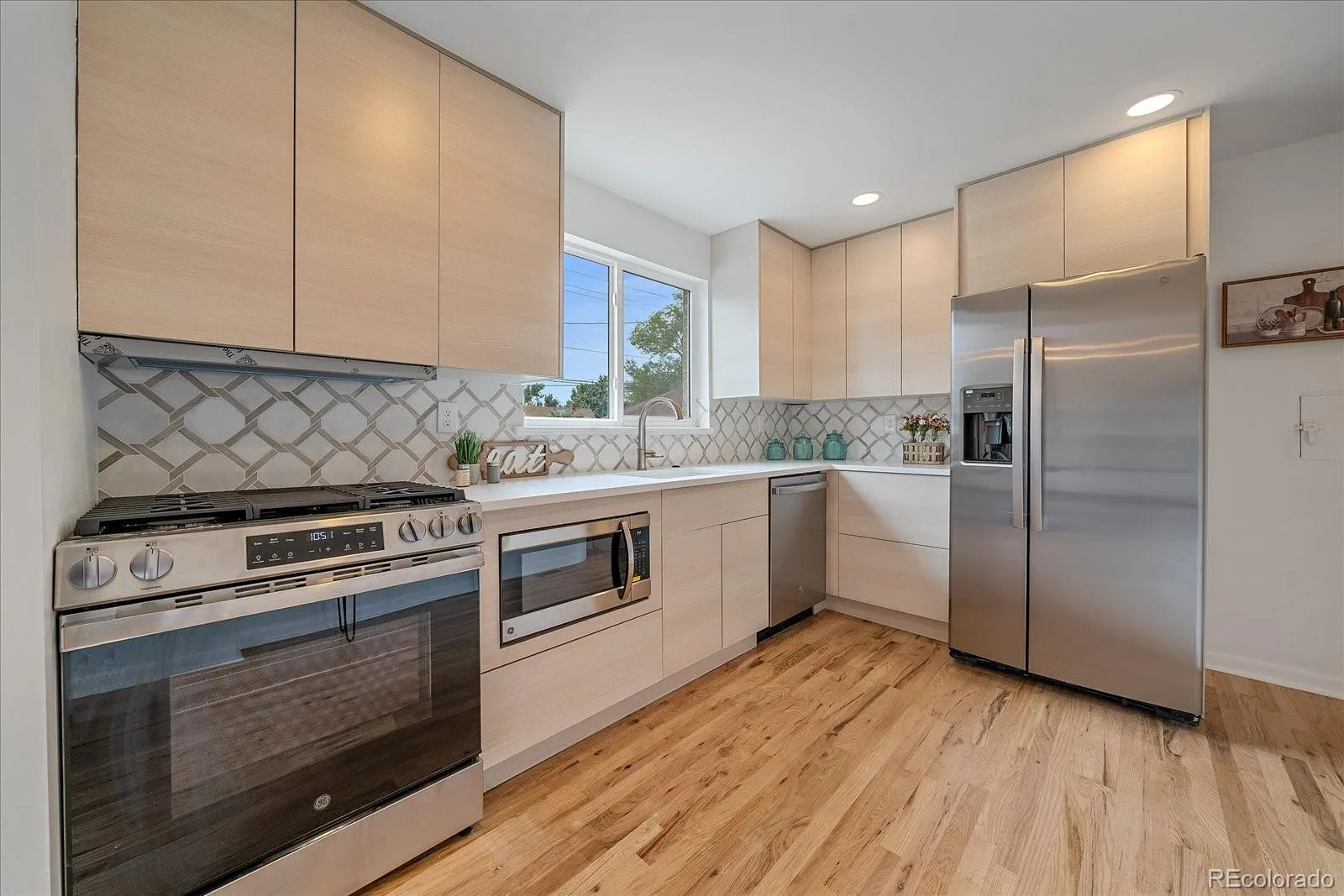 2651 Albion Street Denver CO 80207 | MLS #REC2653355 08262026161728 1600 8