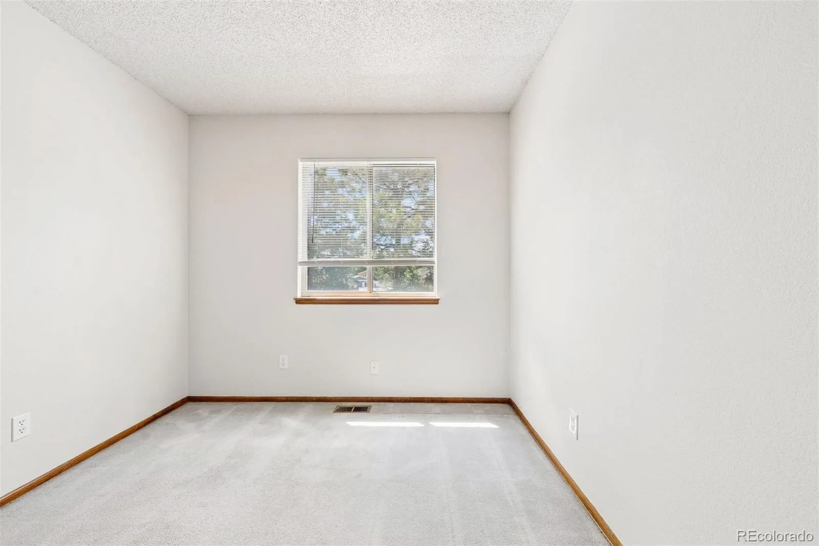 9632 W Walden Avenue Littleton CO 80128 | MLS #REC2653431 08182026184758 1600 20