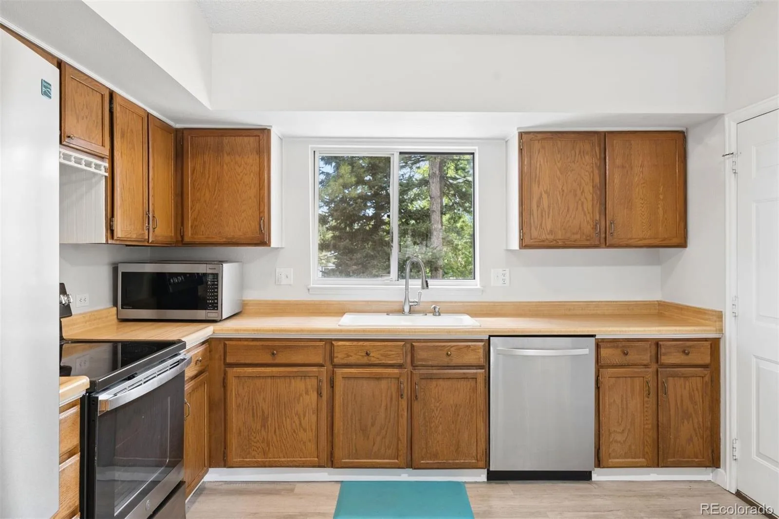 9632 W Walden Avenue Littleton CO 80128 | MLS #REC2653431 08182026184758 1600 6