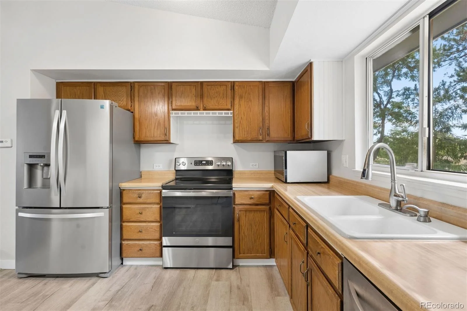 9632 W Walden Avenue Littleton CO 80128 | MLS #REC2653431 08182026184758 1600 7