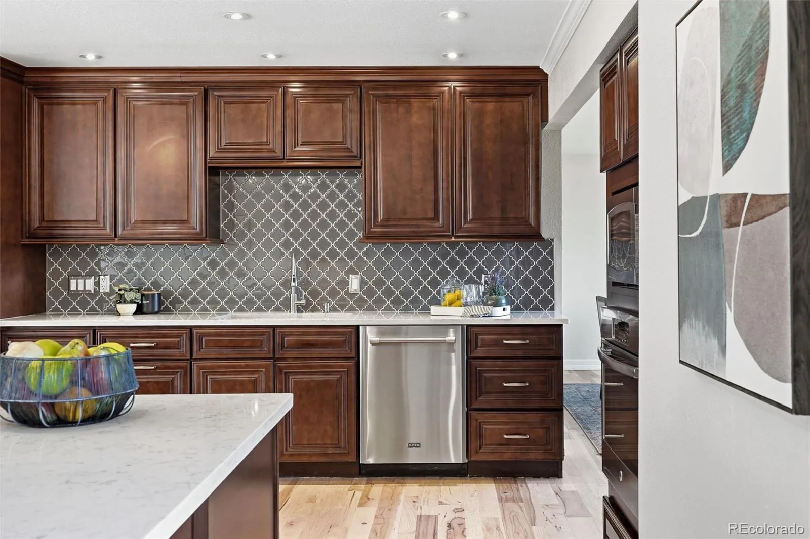 04162026200413 1600 16