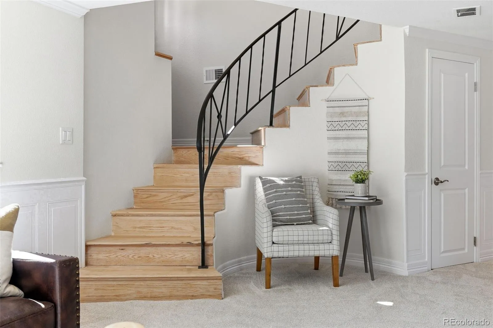 04162026200413 1600 28