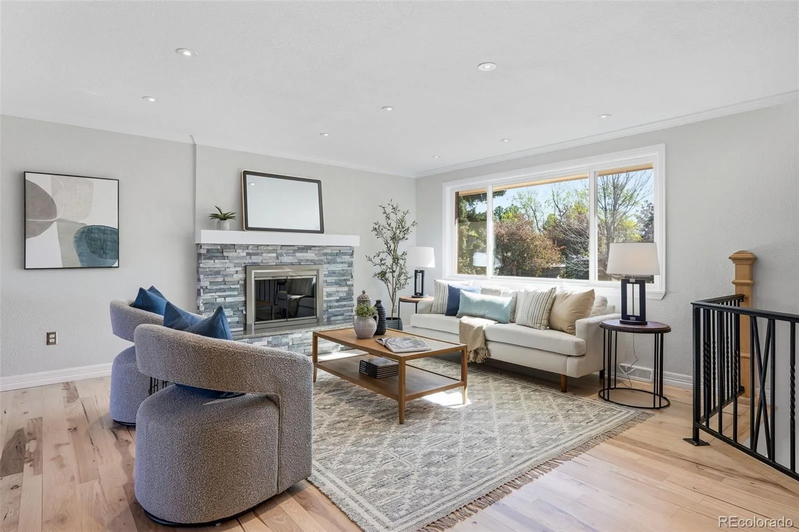 04162026200413 1600 6