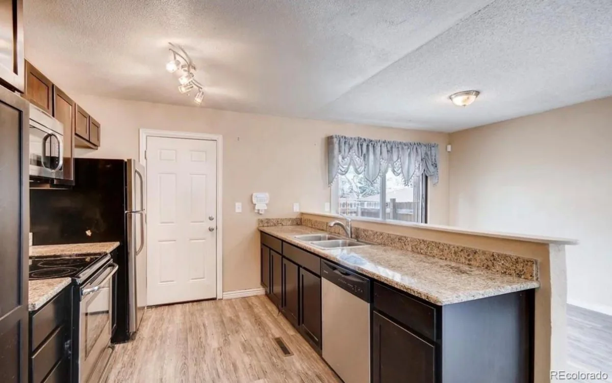 3794 S Fairplay Way Aurora CO 80014 | MLS #REC2658672 06242026042145 1200 7