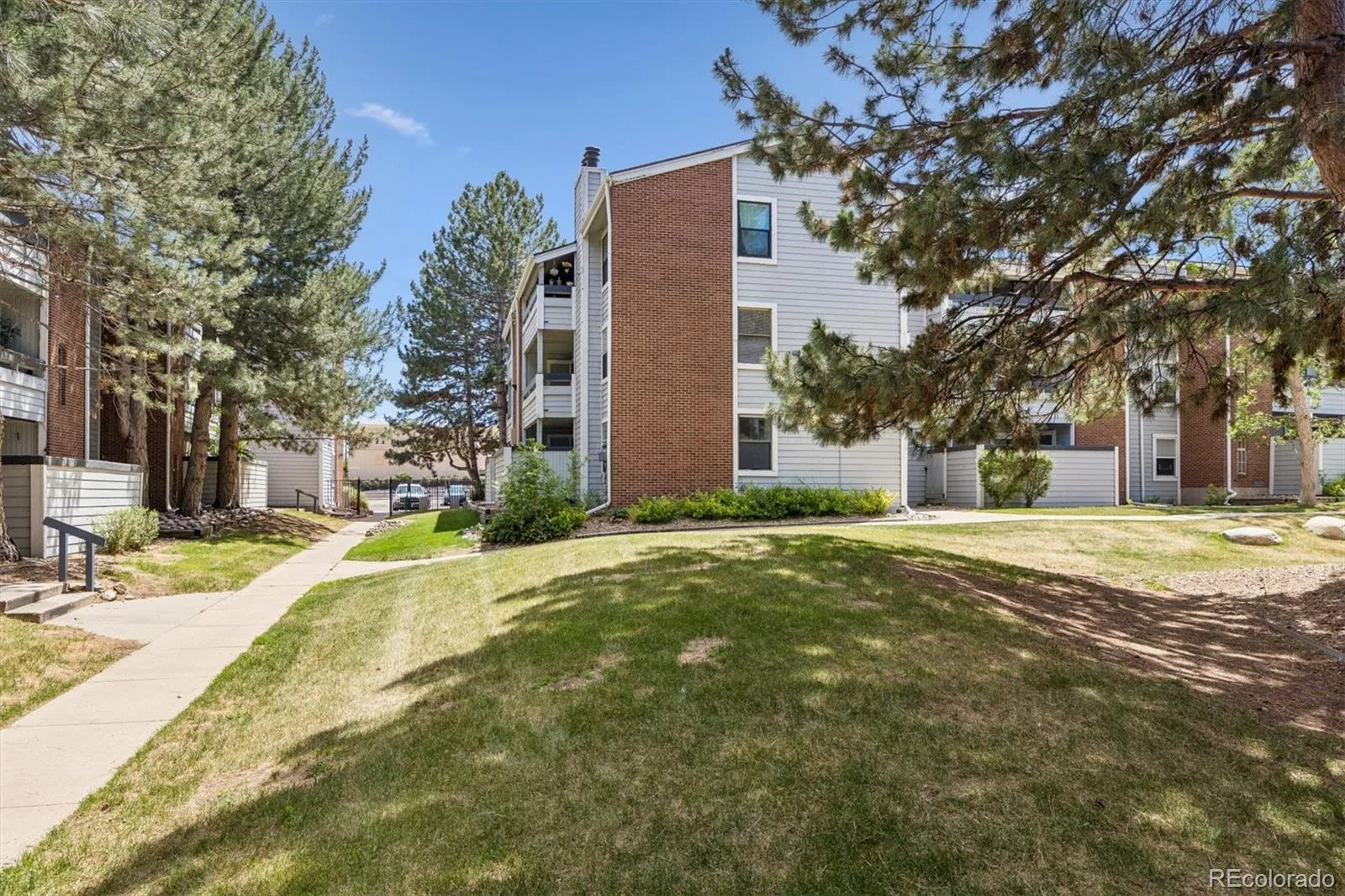 14214 E 1st Drive #A01 Aurora CO 80011 | MLS #REC2658683 06222026183727 1600 1