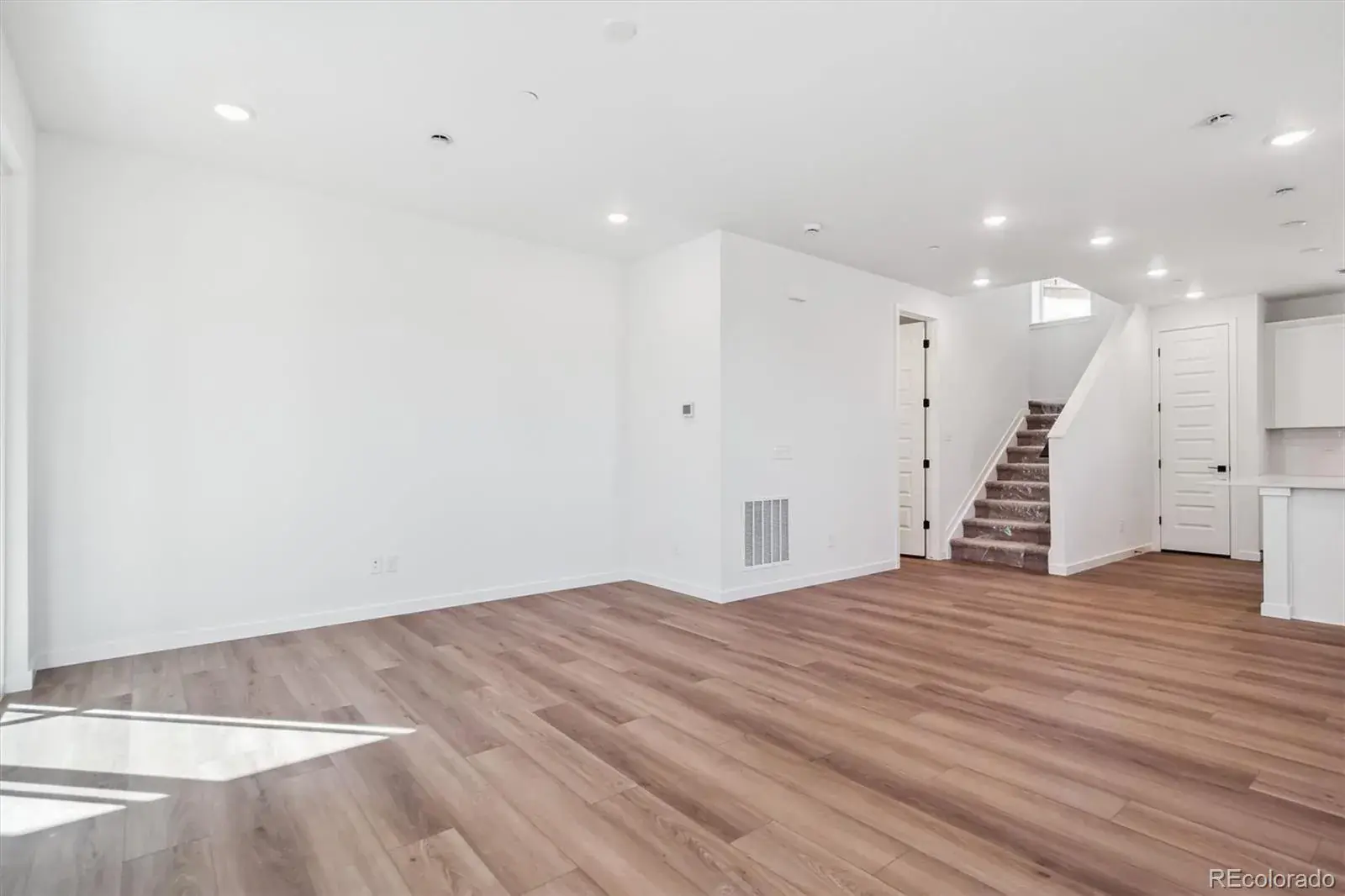 10282025021127 1600 7