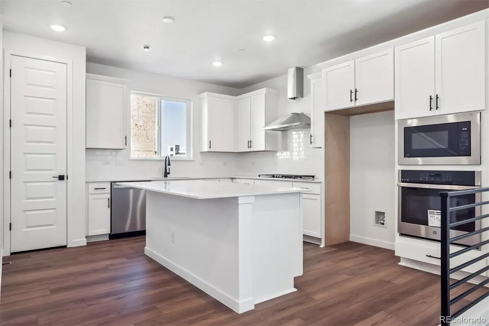 10282025021127 1600 9