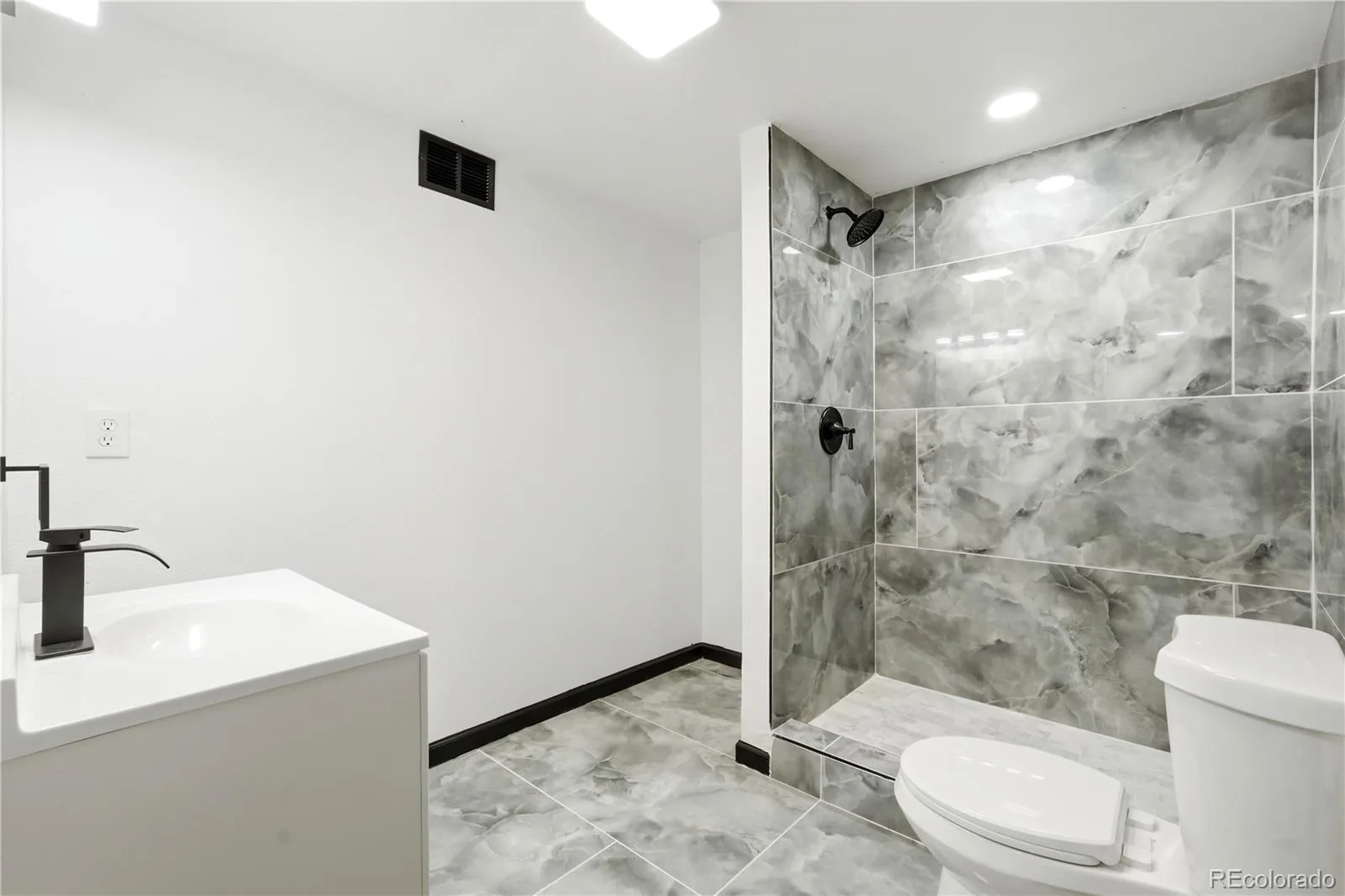 13336 E Arkansas Avenue Aurora CO 80012 MLS #REC2663016 07062026191752 1600 32