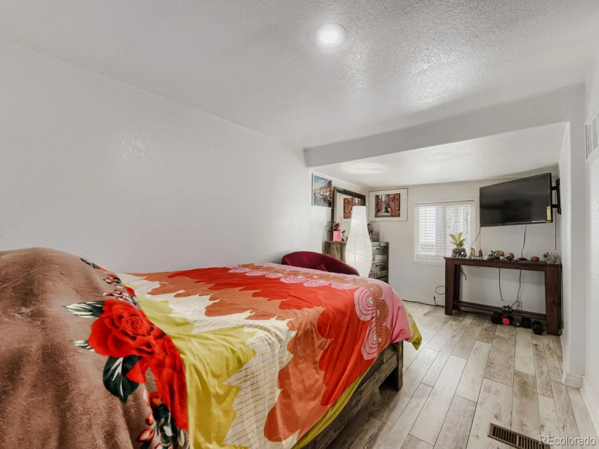 146 Poplar Street Lochbuie CO 80603 | MLS #REC2663970 08142026005118 1200 16