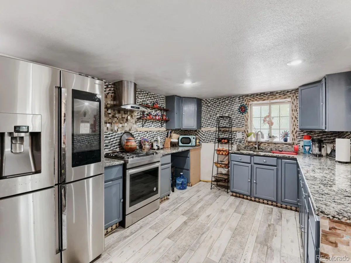 146 Poplar Street Lochbuie CO 80603 | MLS #REC2663970 08142026005118 1200 8