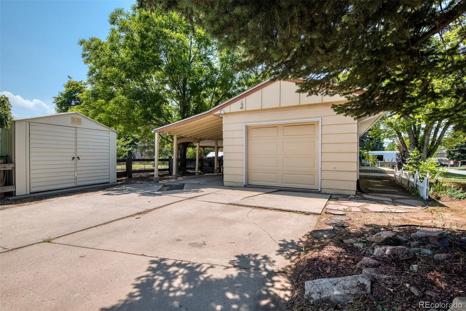 8584 E Briarwood Place Centennial CO 80112 | MLS #REC2664583 08182026234918 1600 3