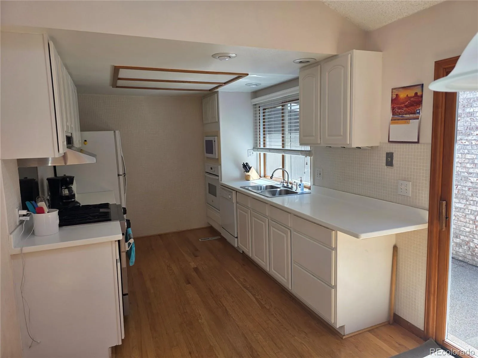 7582 S Cove Circle Littleton CO 80122 | MLS #REC2665071 08242026161017 1600 3