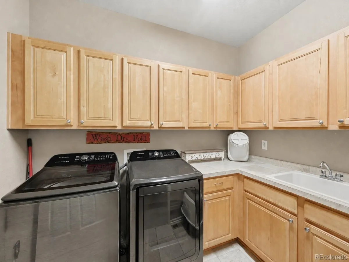 23918 E Alamo Place Aurora CO 80016 MLS #REC2666097 05252026222040 1200 27