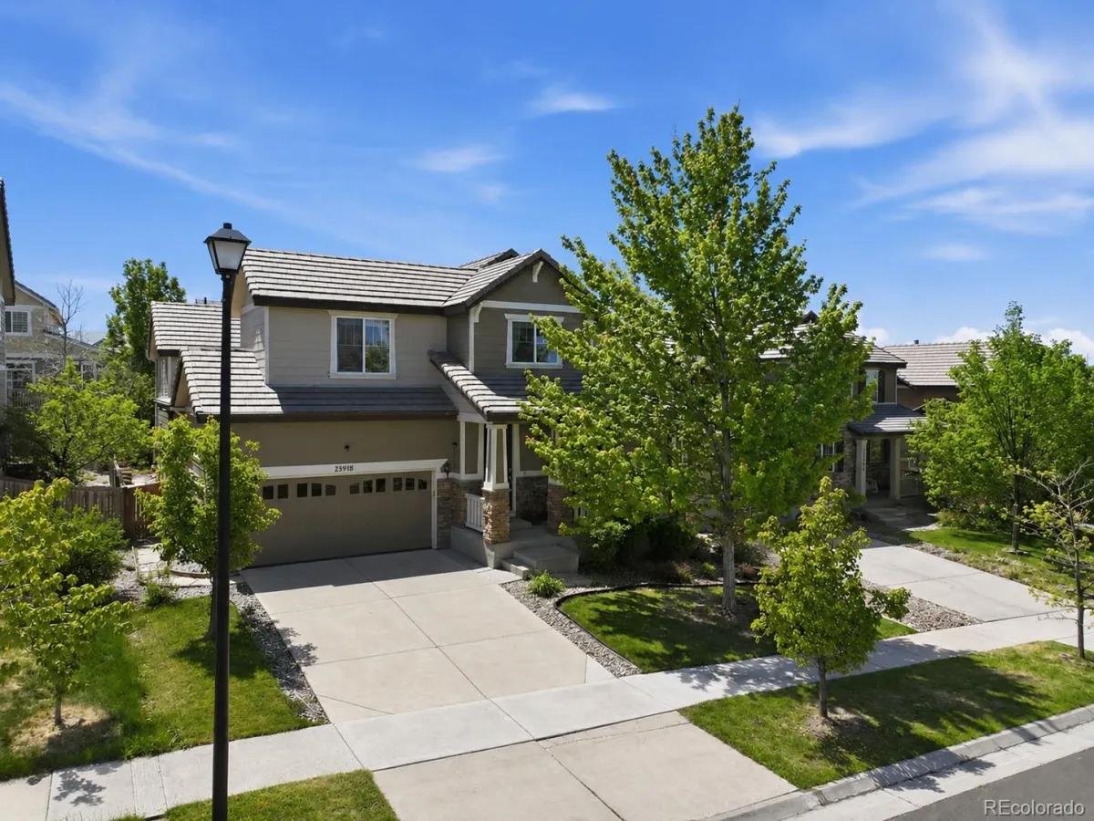 23918 E Alamo Place Aurora CO 80016 MLS #REC2666097 05252026222040 1200 4