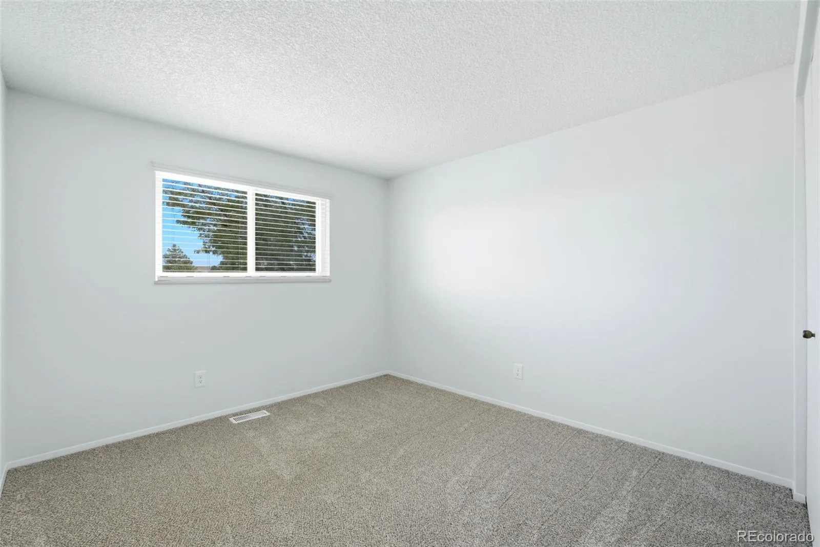 7263 Eaton Circle Arvada CO 80003 MLS #REC2671142 07152026071518 1600 25