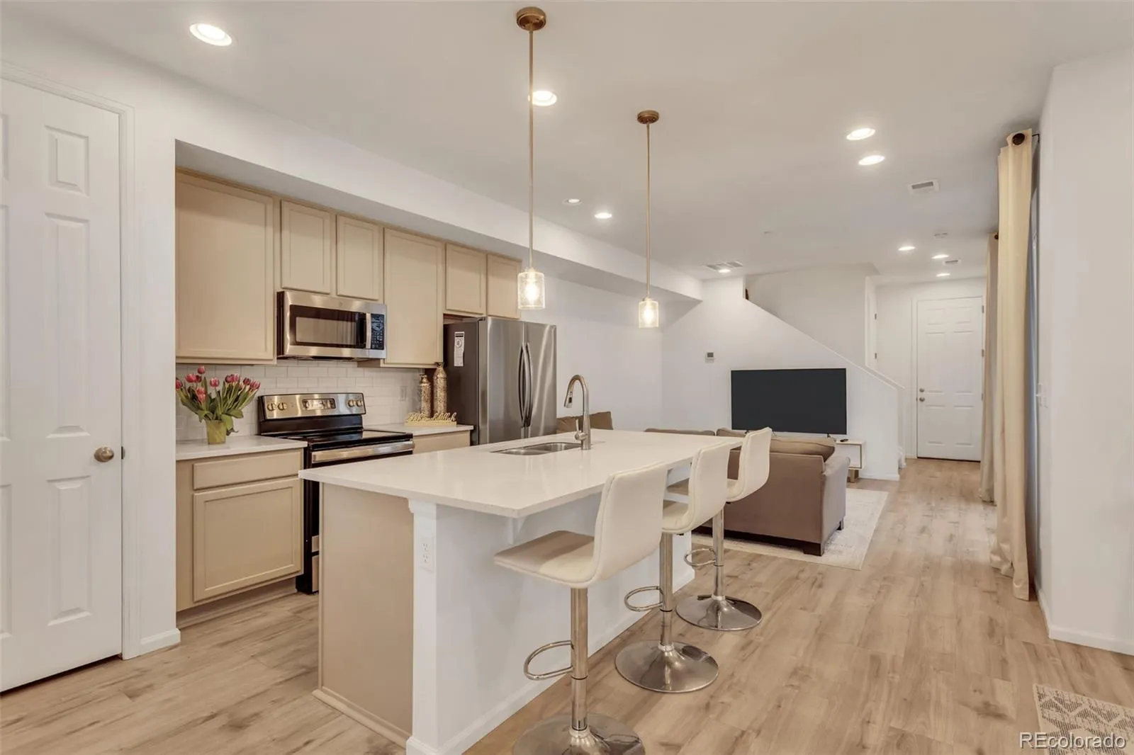 23 N Uriah Street Aurora CO 80018 | MLS #REC2674070 05152026020950 1600 1