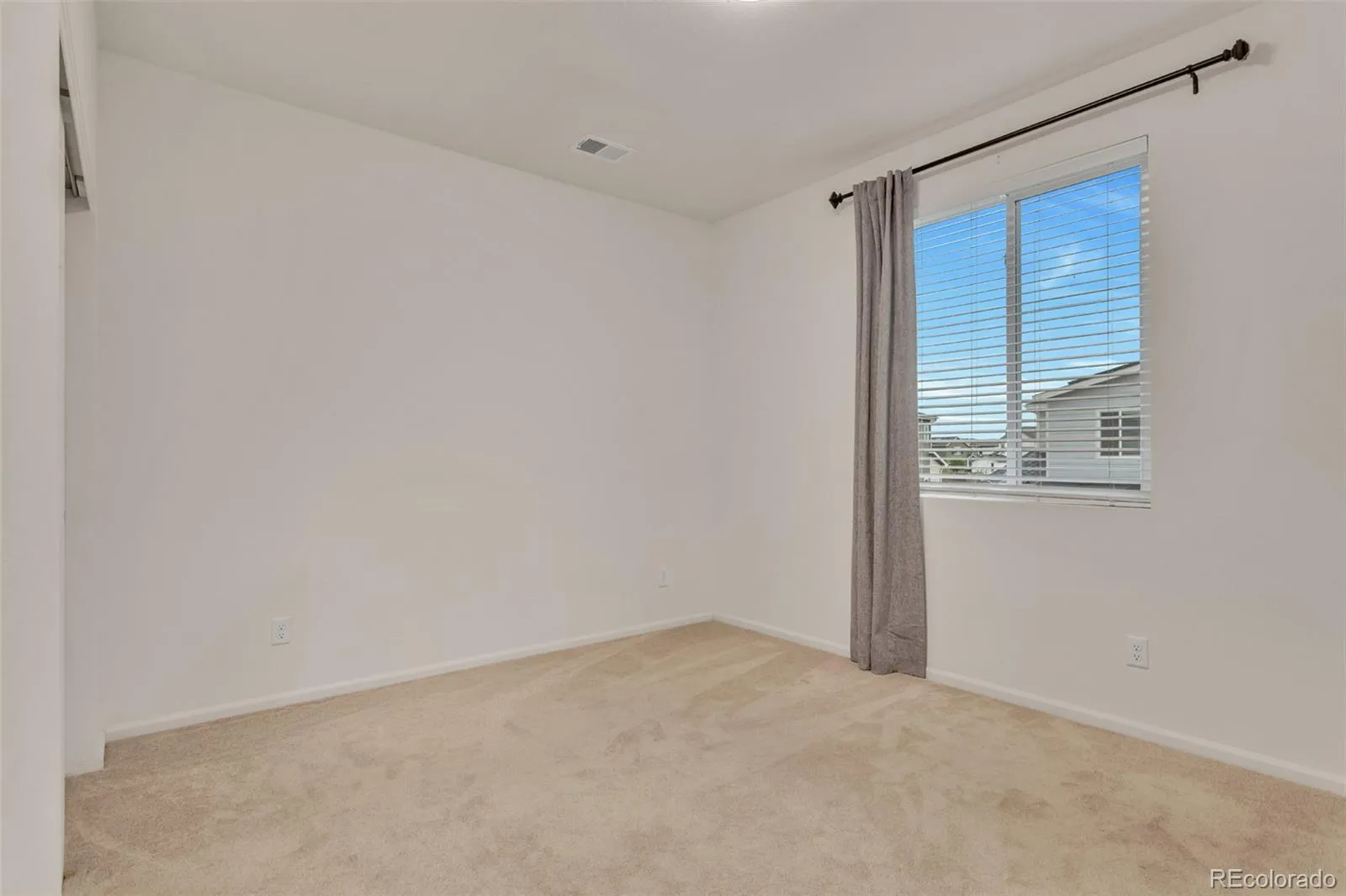 23 N Uriah Street Aurora CO 80018 | MLS #REC2674070 05152026020950 1600 10