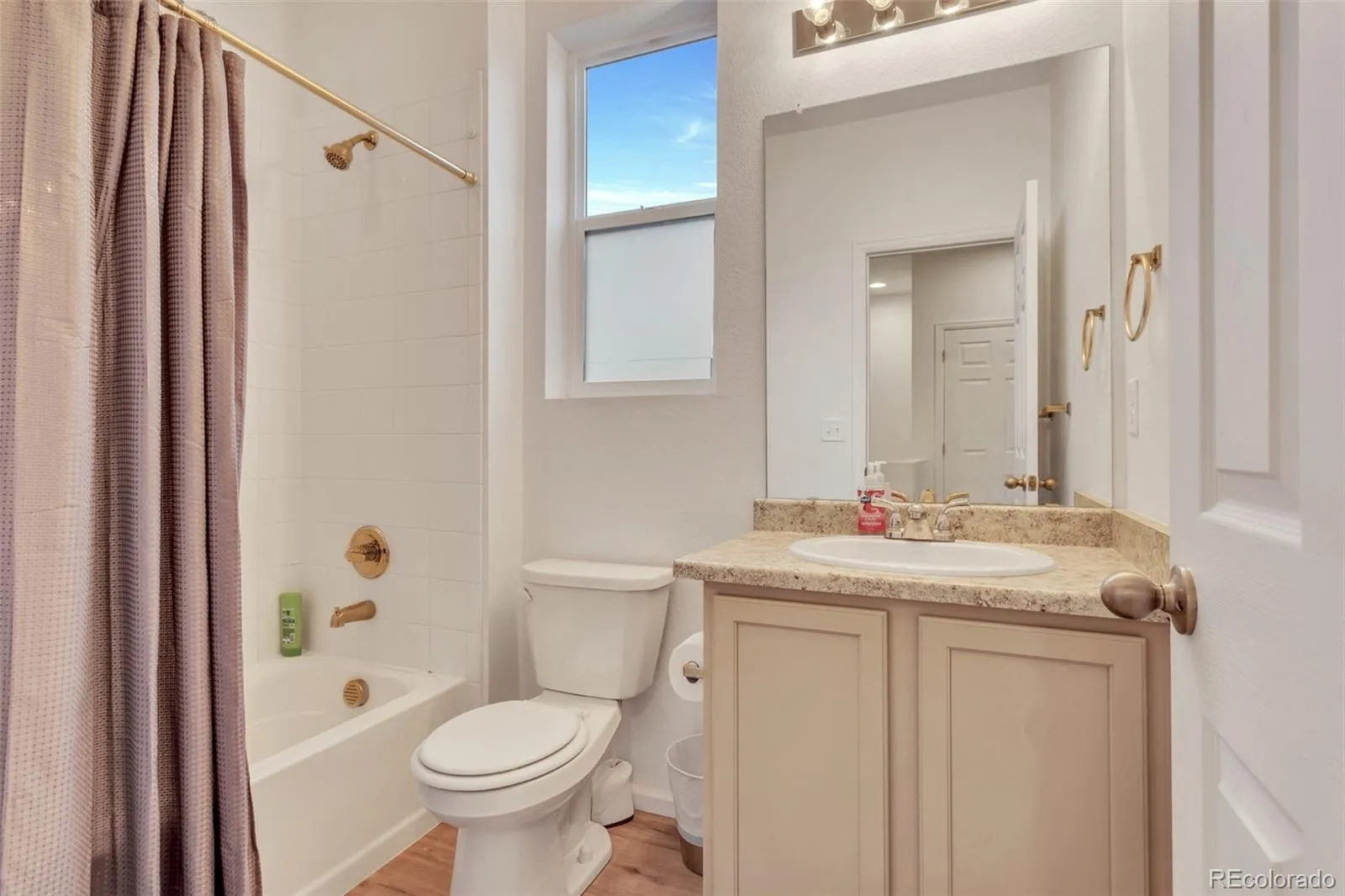 23 N Uriah Street Aurora CO 80018 | MLS #REC2674070 05152026020950 1600 11