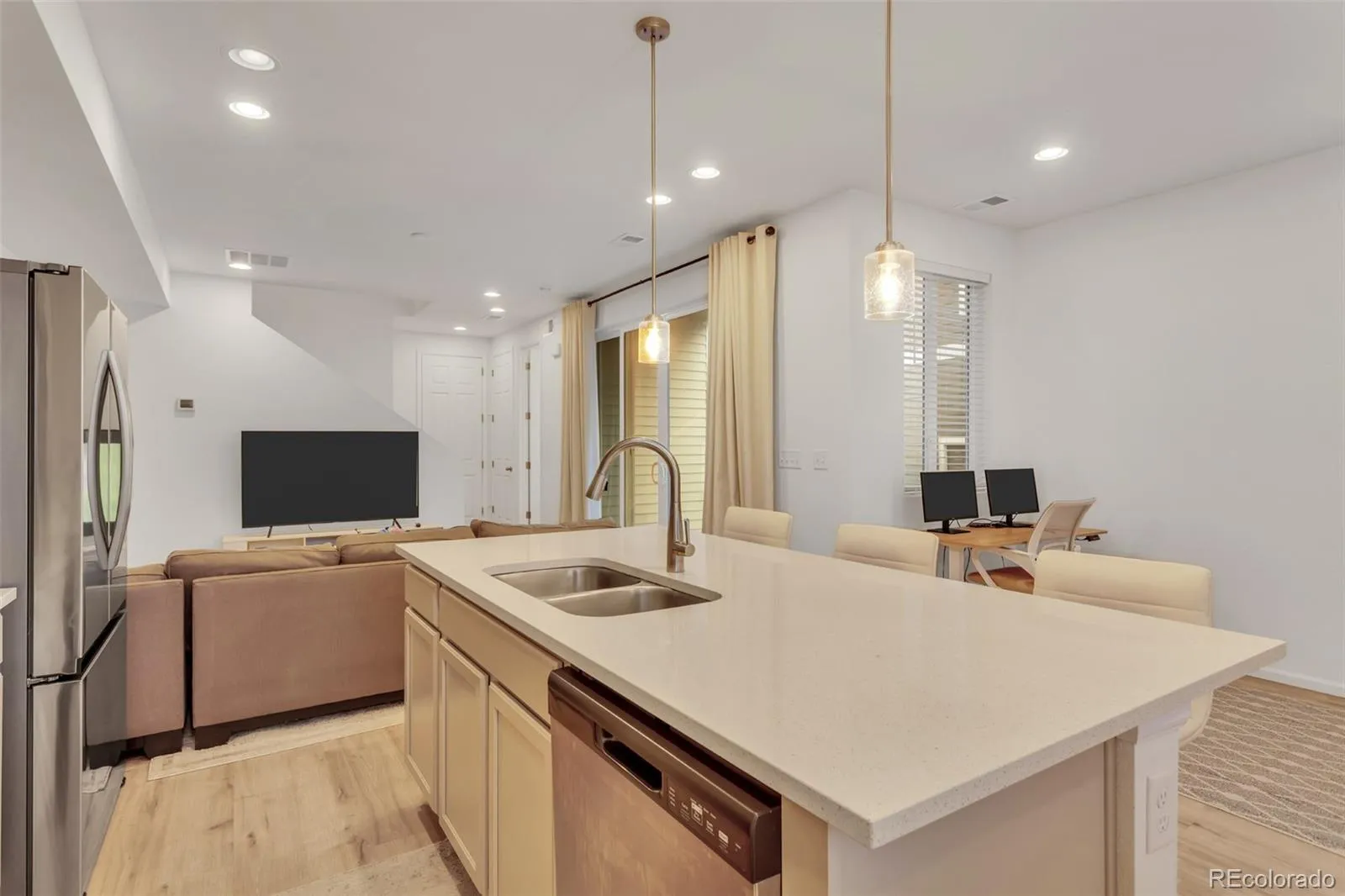 23 N Uriah Street Aurora CO 80018 | MLS #REC2674070 05152026020950 1600 5