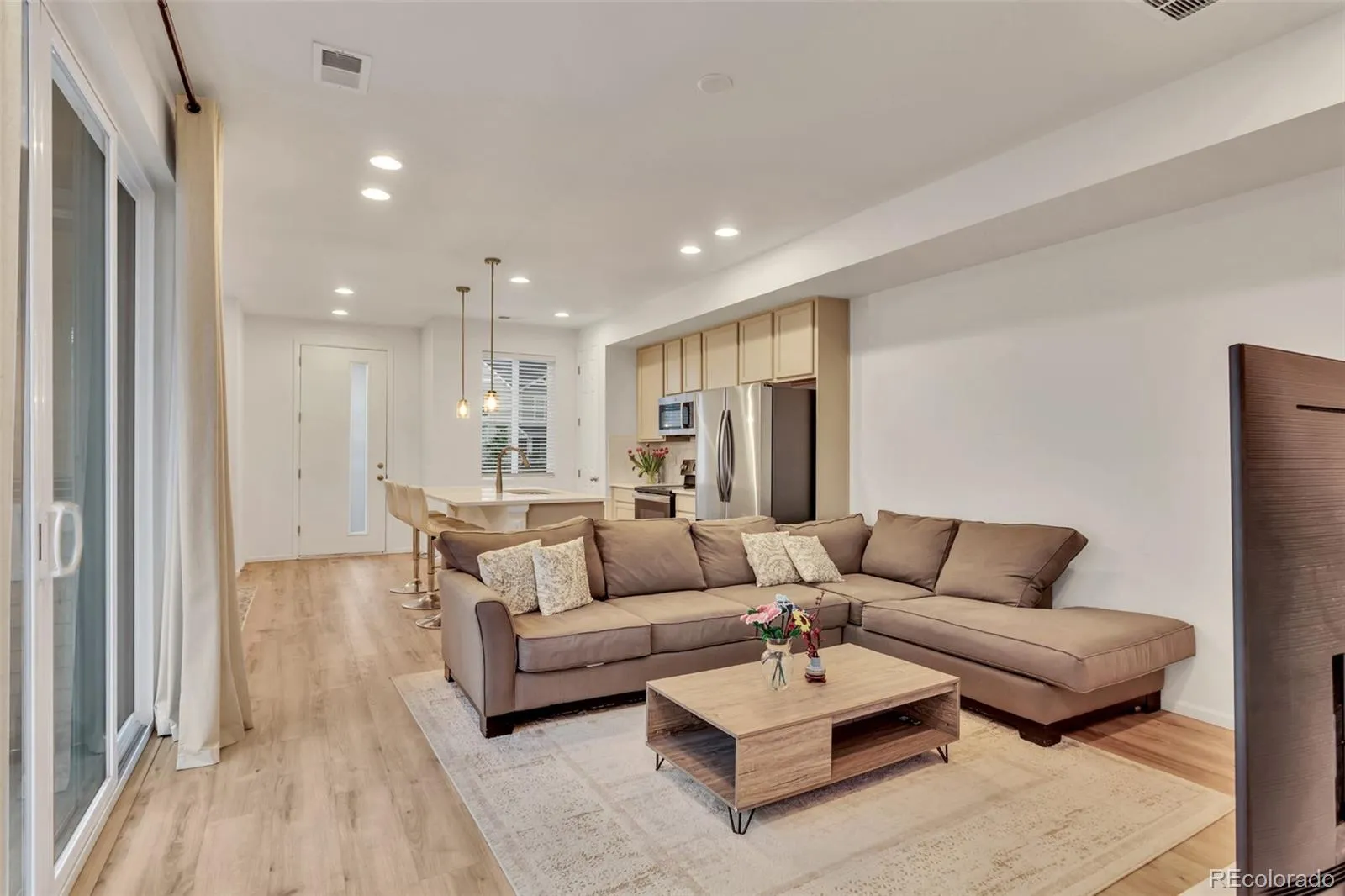 23 N Uriah Street Aurora CO 80018 | MLS #REC2674070 05152026020950 1600 8