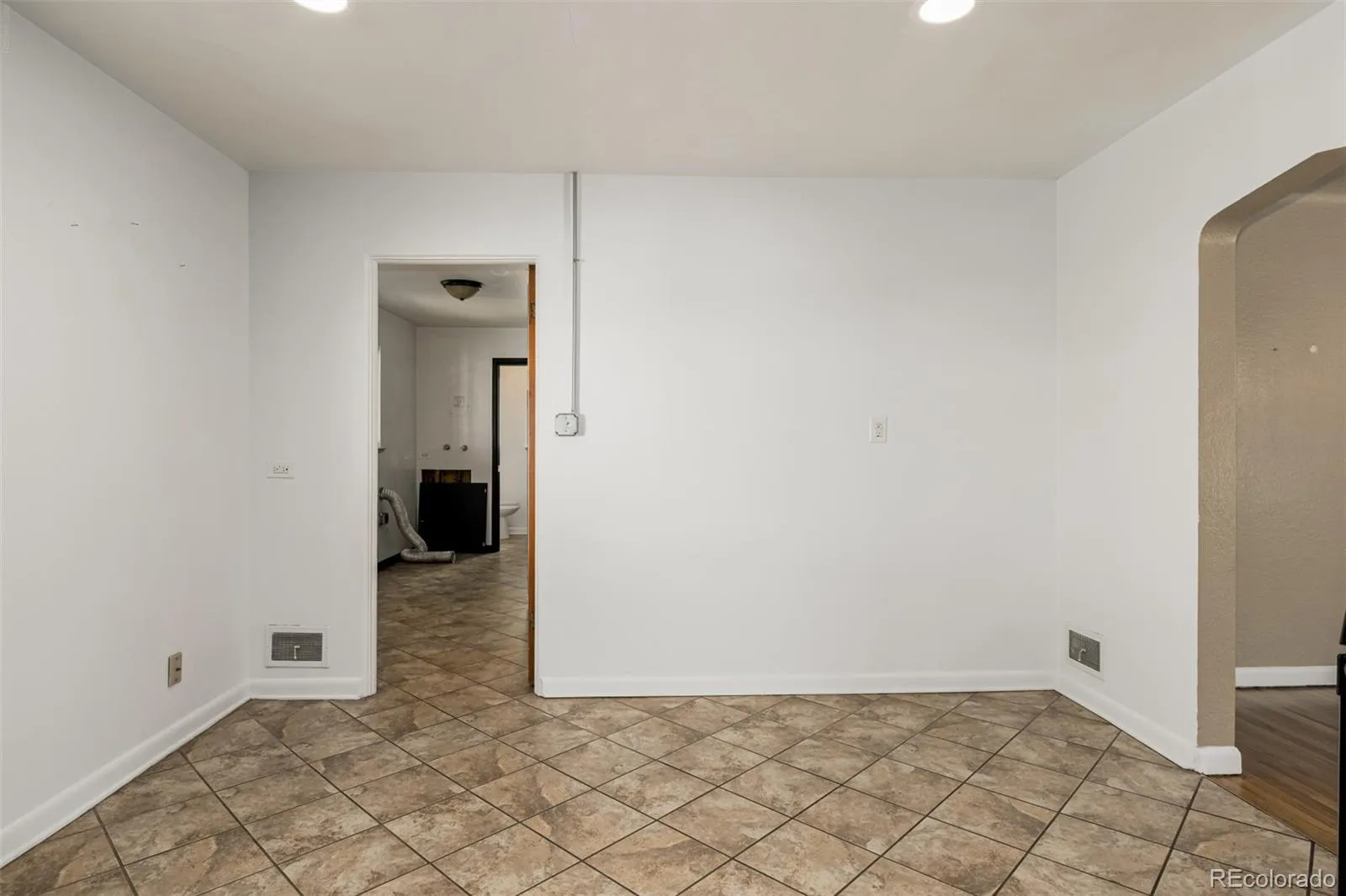 04212026153911 1600 12