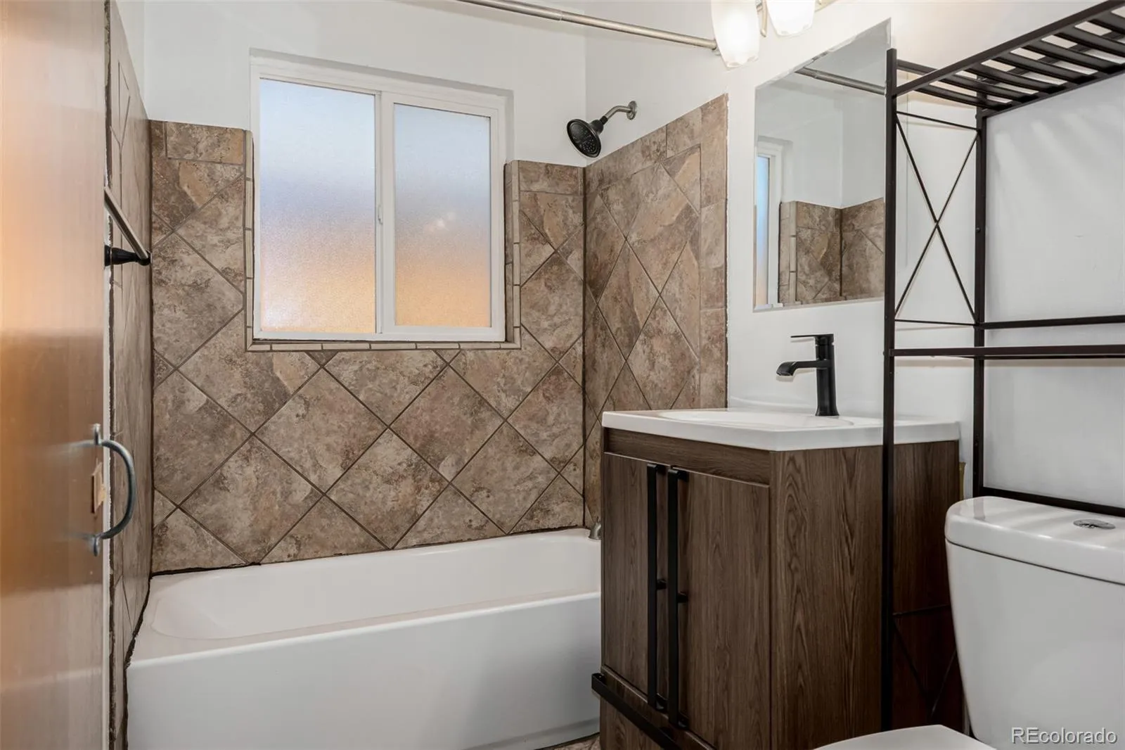 04212026153911 1600 20