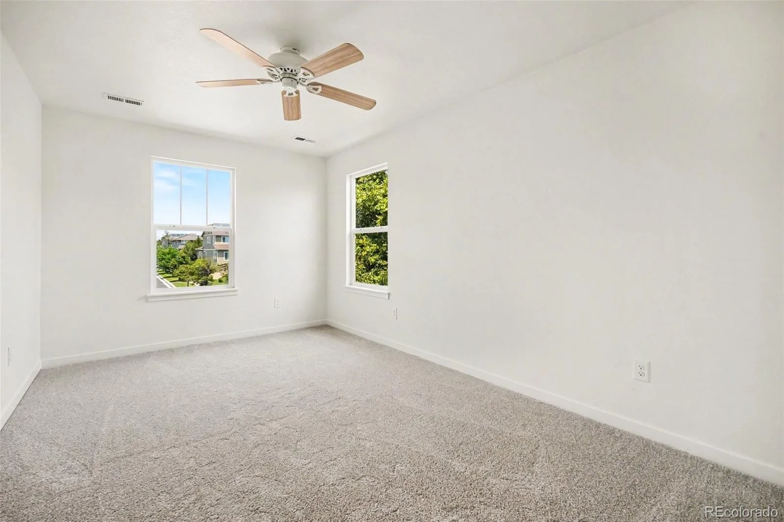 9044 Ellis Way Arvada CO 80005 MLS #REC2675722 07062026195104 1600 27