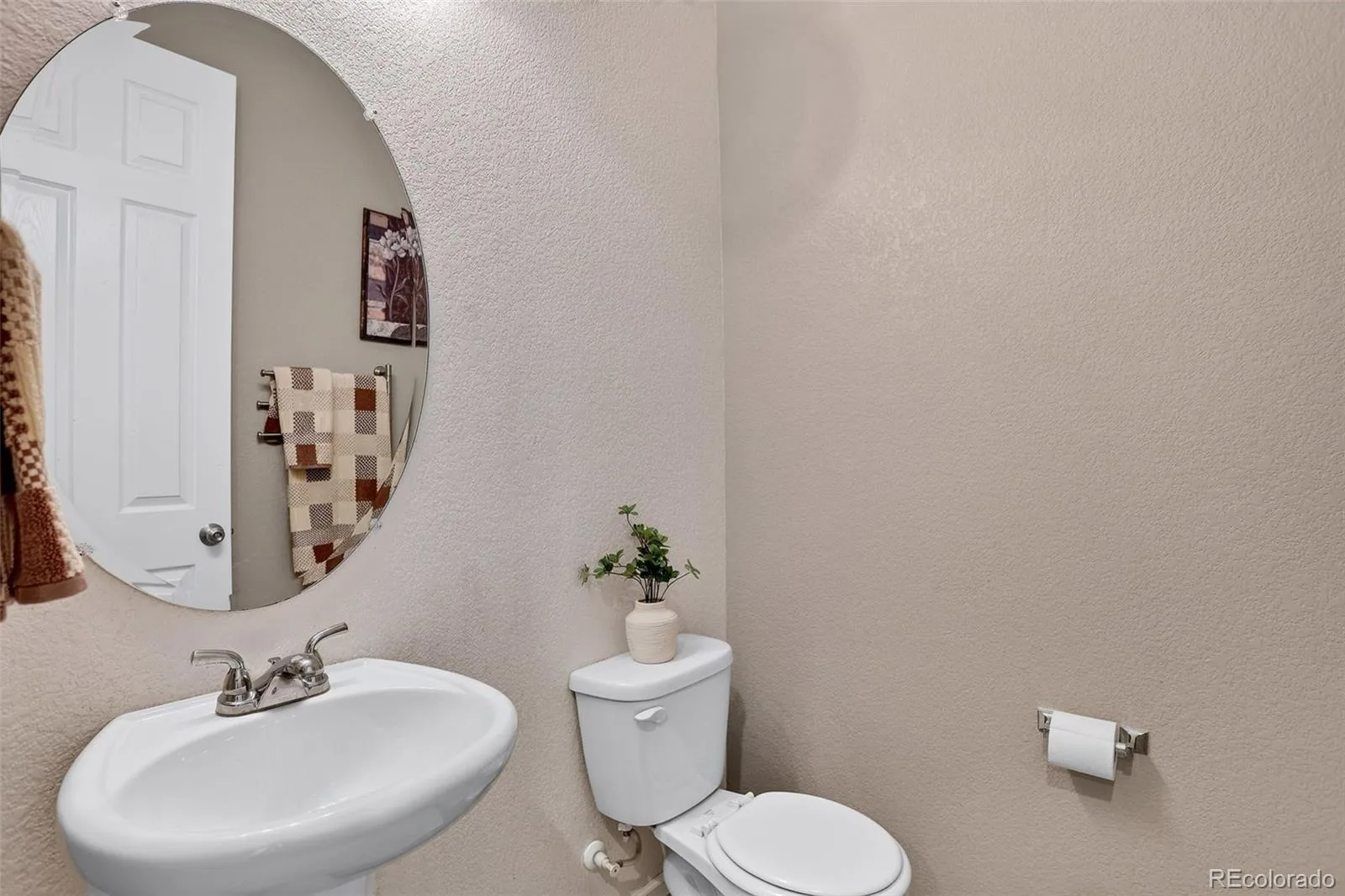 25542 E Bayaud Place Aurora CO 80018 | MLS #REC2678573 07252026064336 1600 21