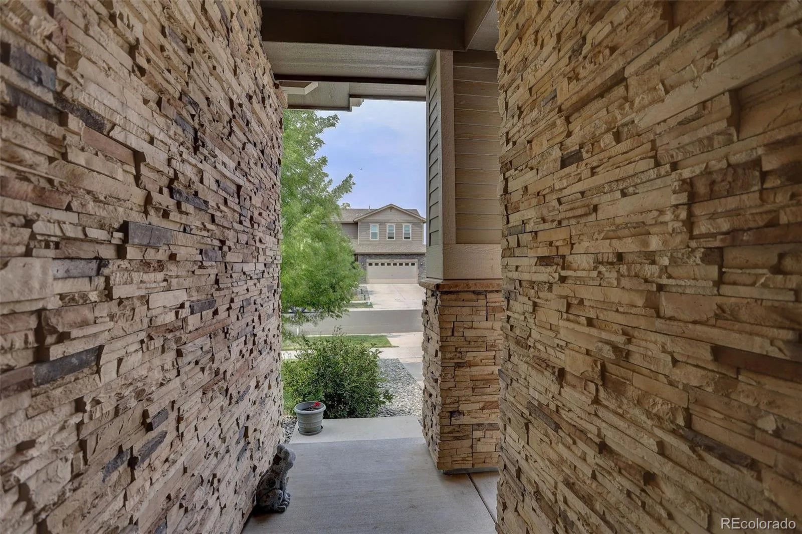 25542 E Bayaud Place Aurora CO 80018 | MLS #REC2678573 07252026064336 1600 23