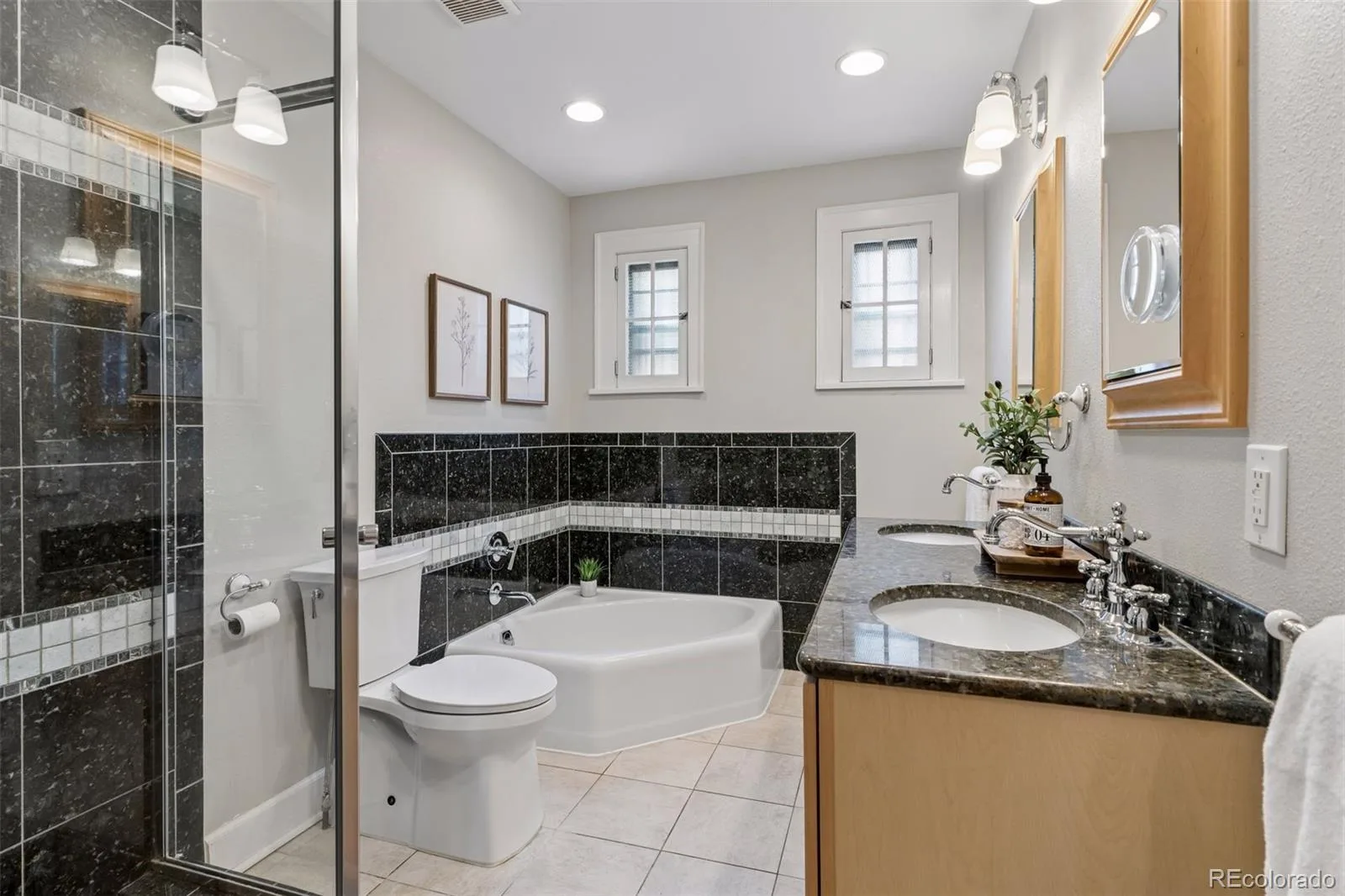 665 Milwaukee Street Denver CO 80206 | MLS #REC2678682 08132026171806 1600 24