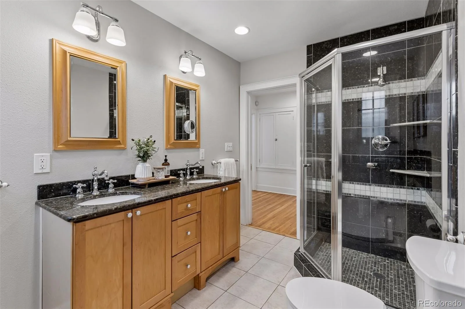 665 Milwaukee Street Denver CO 80206 | MLS #REC2678682 08132026171806 1600 25