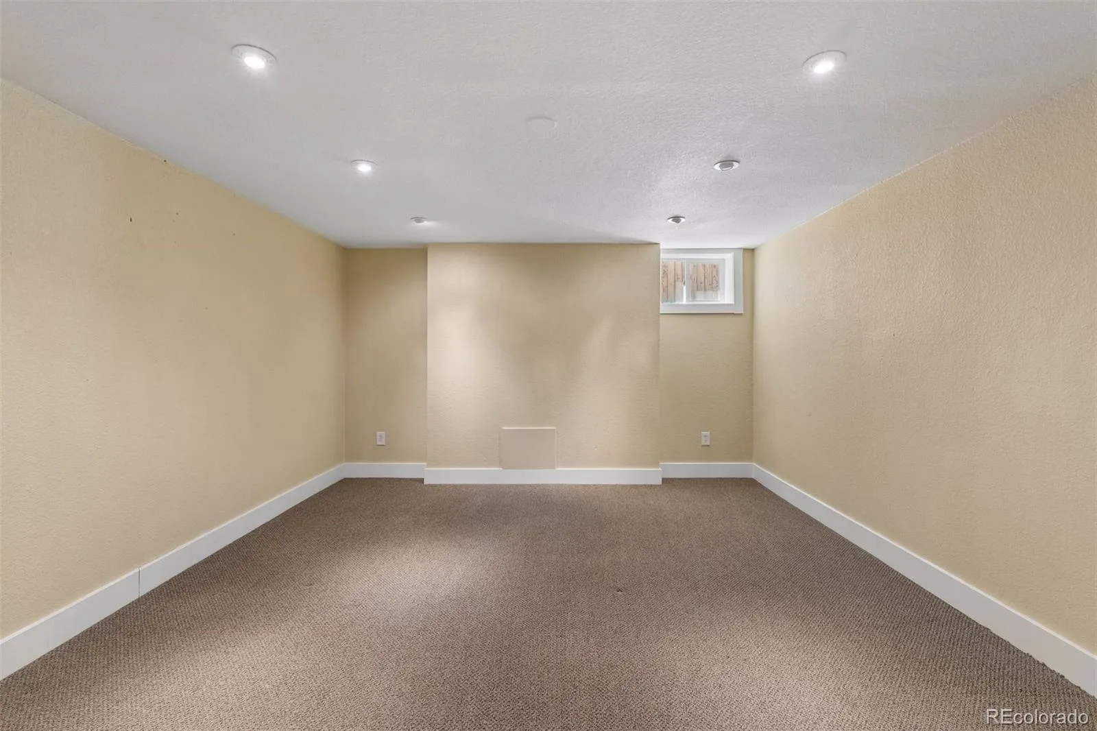 665 Milwaukee Street Denver CO 80206 | MLS #REC2678682 08132026171806 1600 35