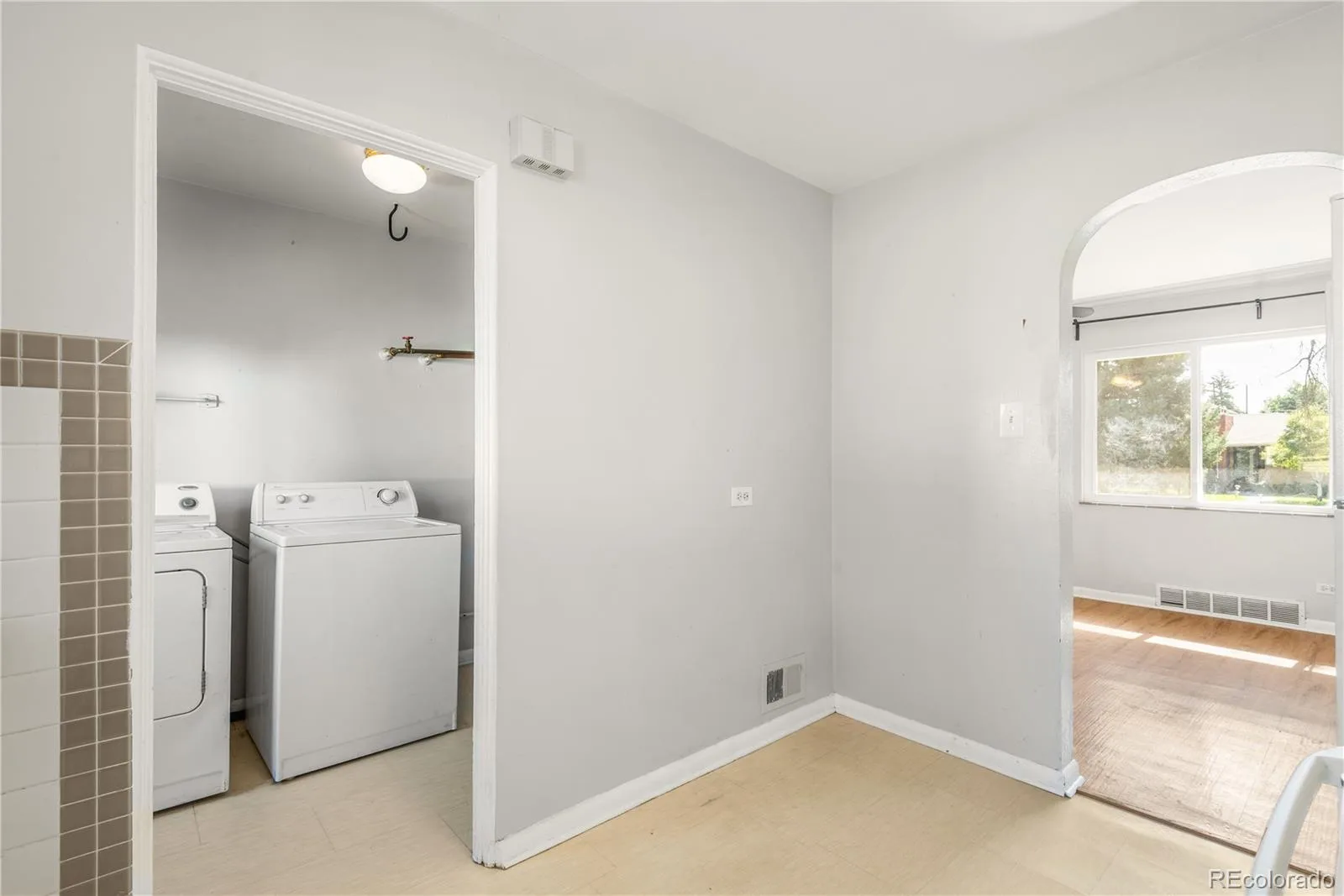 985 Xavier Street Denver CO 80204 | MLS #REC2679156 07152026161705 1600 22