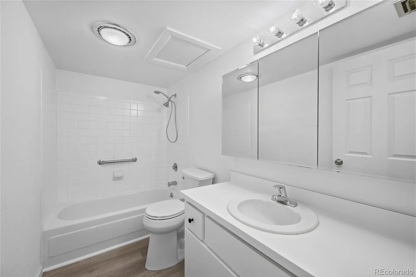 9700 E Iliff Avenue #B14 Denver CO 80231 MLS #REC2680052 04232026172549 1600 11