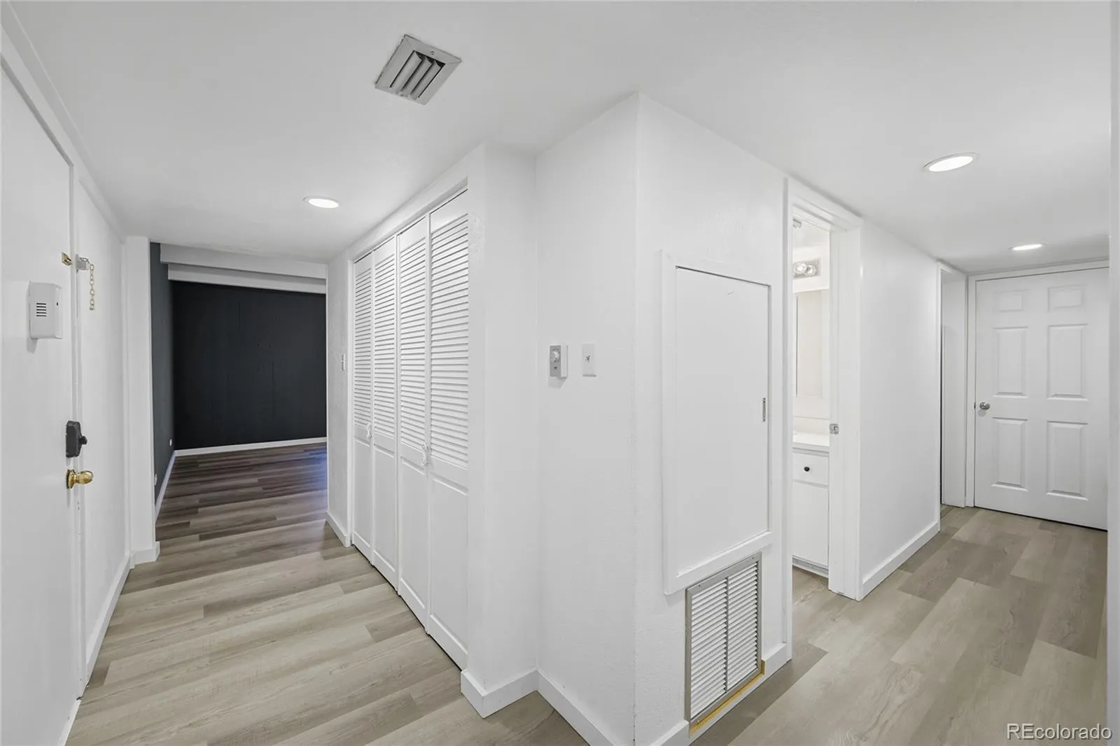 9700 E Iliff Avenue #B14 Denver CO 80231 MLS #REC2680052 04232026172549 1600 4