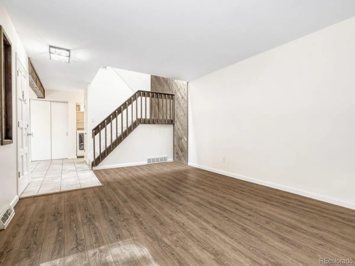 04012026160810 1200 16