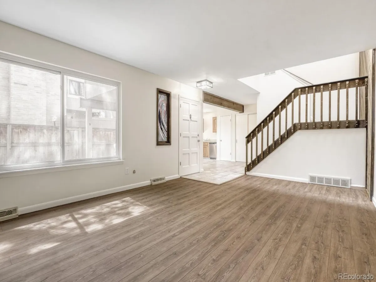 04012026160810 1200 21