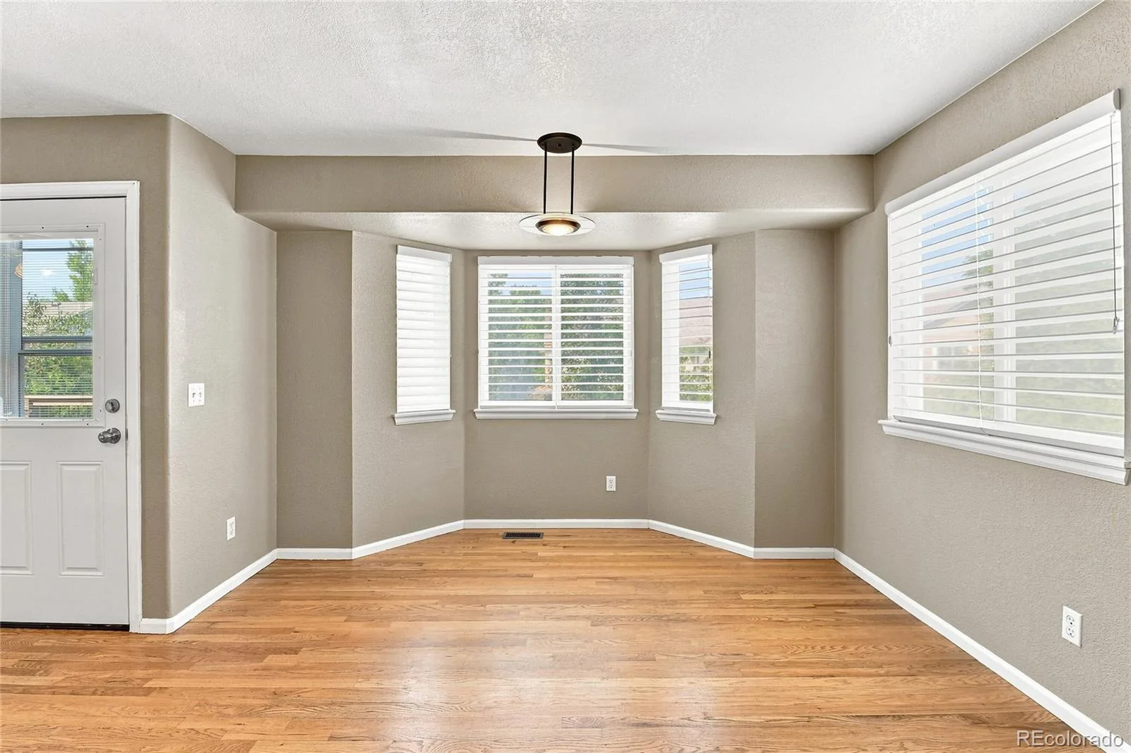 4249 S Killarney Street Aurora CO 80013 | MLS #REC2682581 08182026001306 1600 13