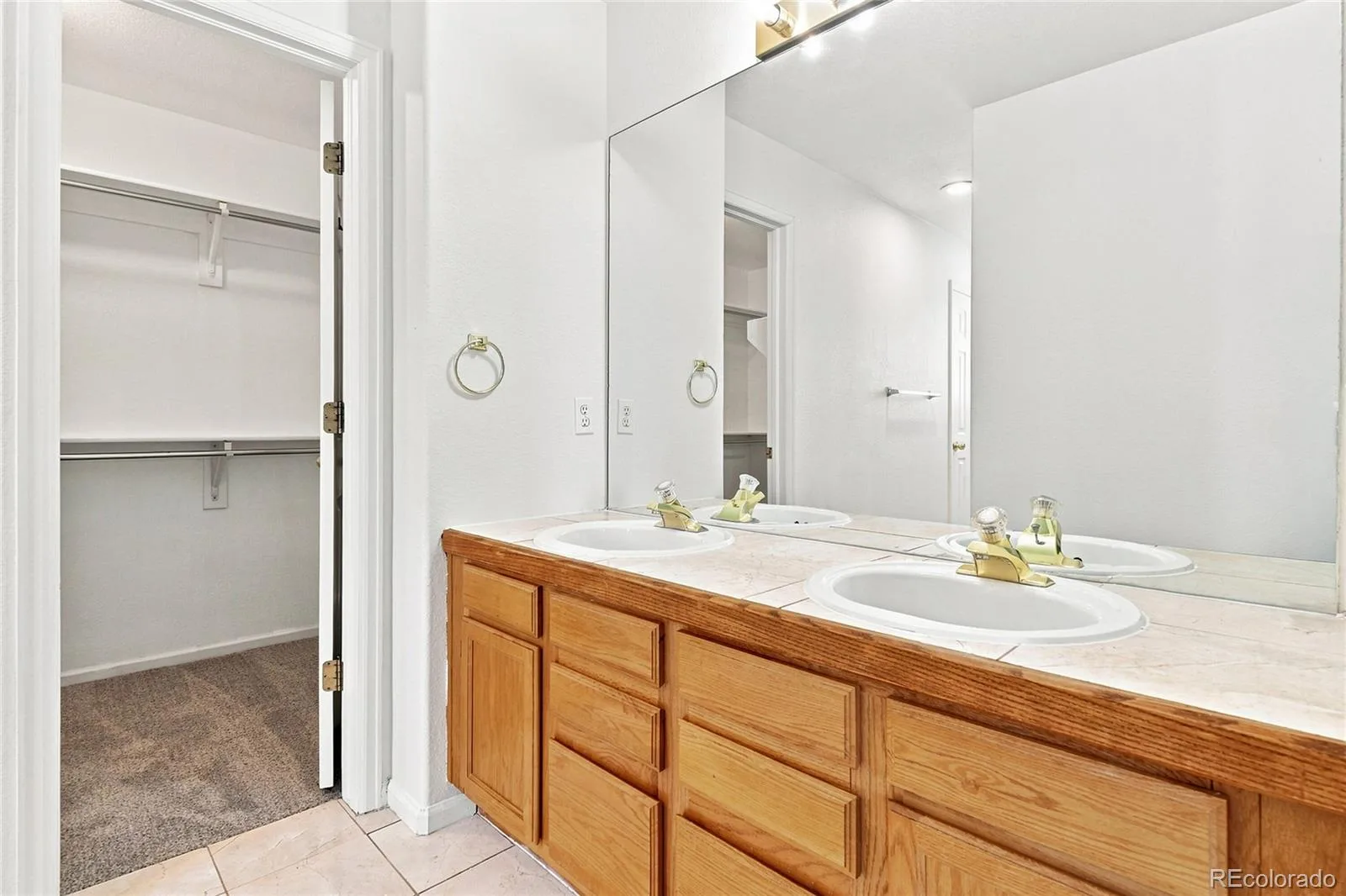 4249 S Killarney Street Aurora CO 80013 | MLS #REC2682581 08182026001306 1600 21